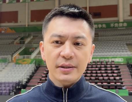 杨鸣：青岛的实力没有因杨瀚森离开而下降；赵继伟今晚不会出战